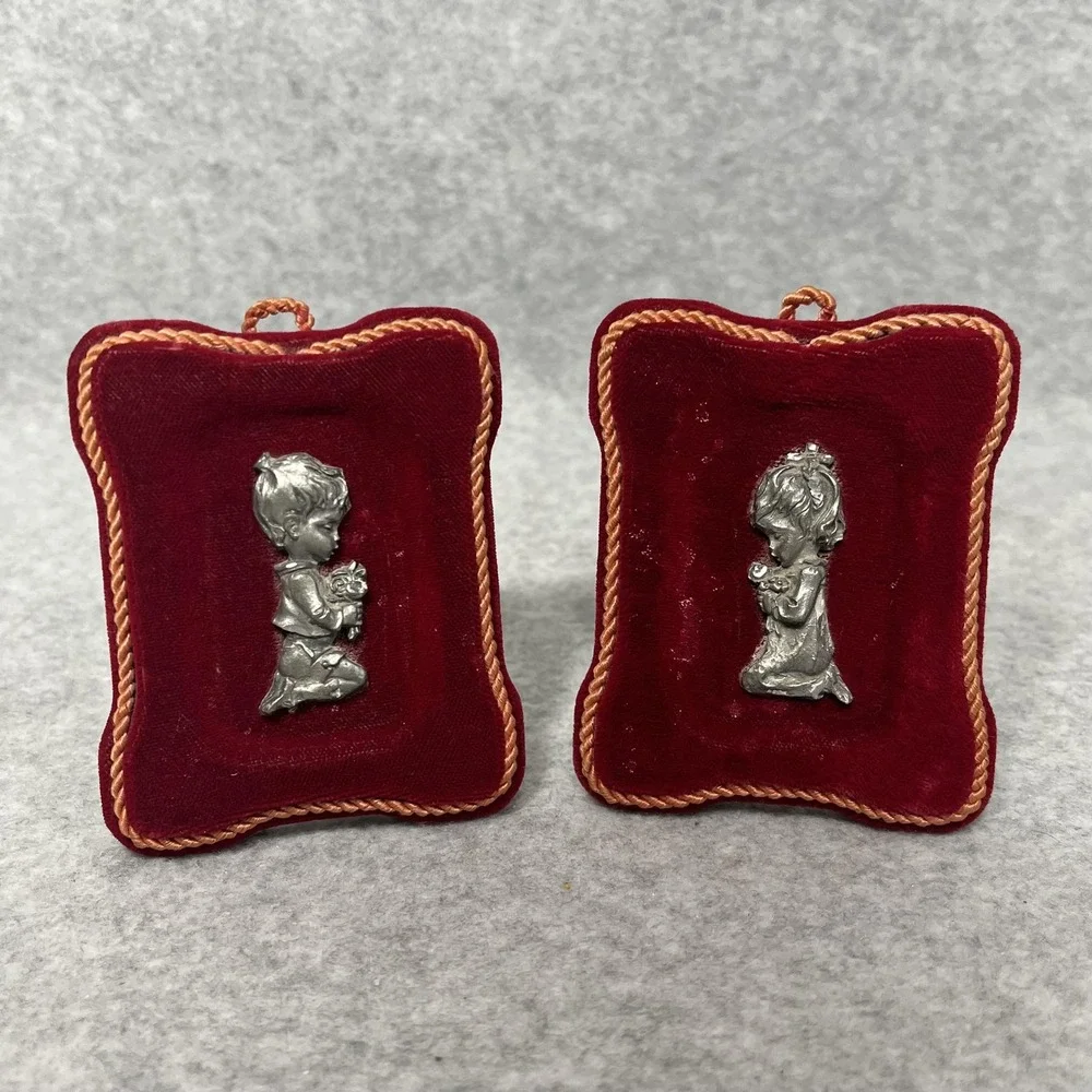 Vintage Pewter Praying Boy Girl Red Velvet Plaques Set Of 2 Mini Christian Easel